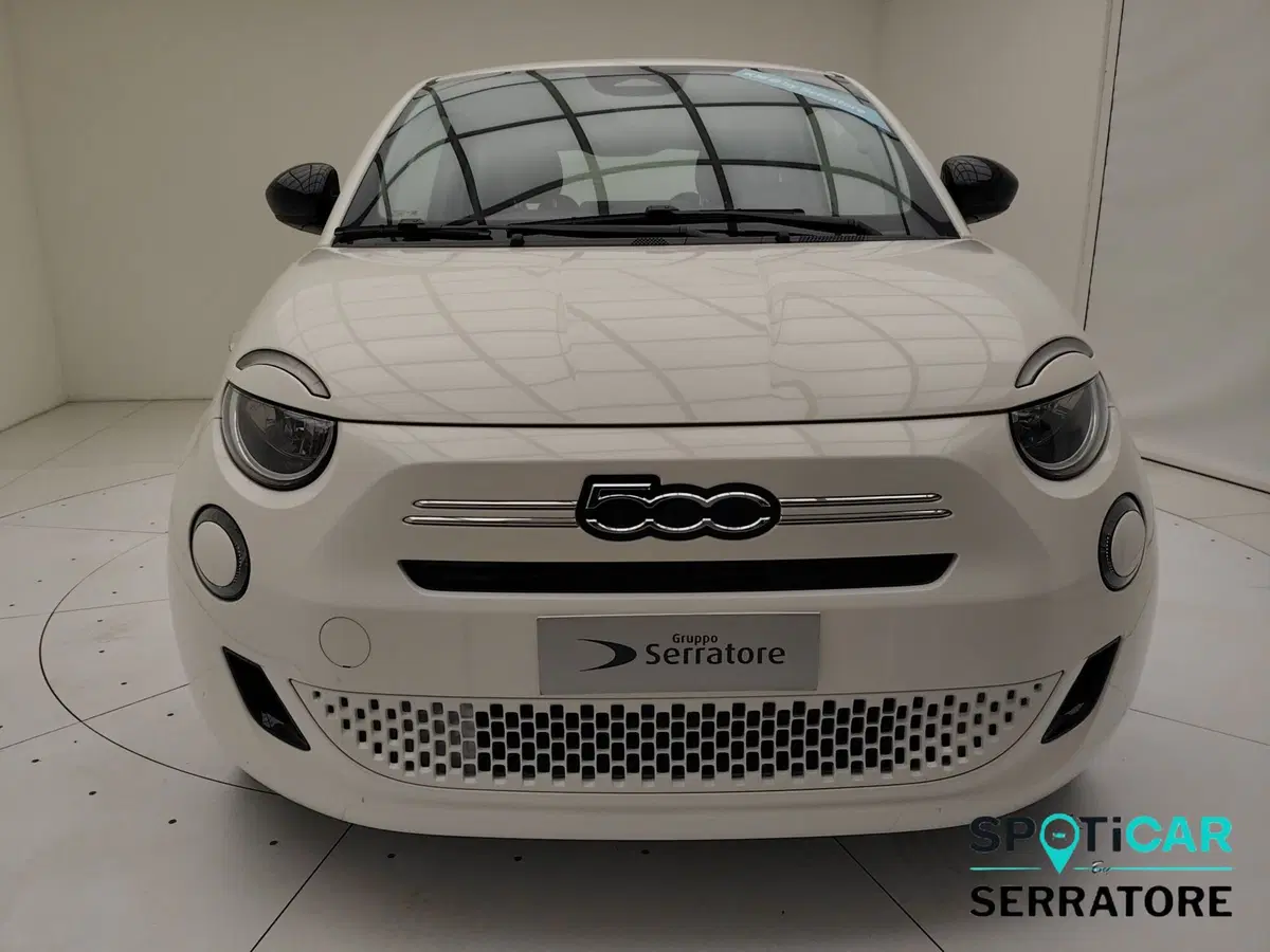 Fiat 500 nuova a Como (2)