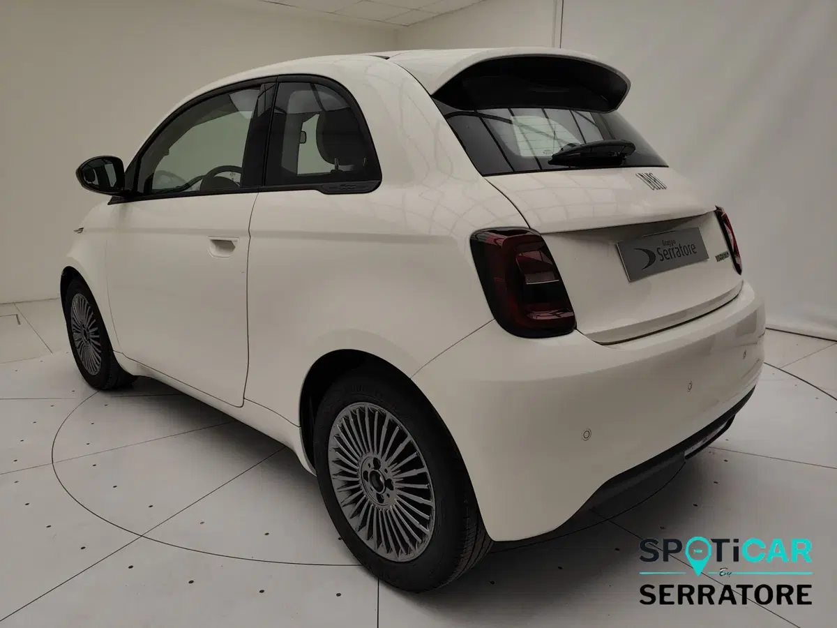 Fiat 500 nuova a Como (4)