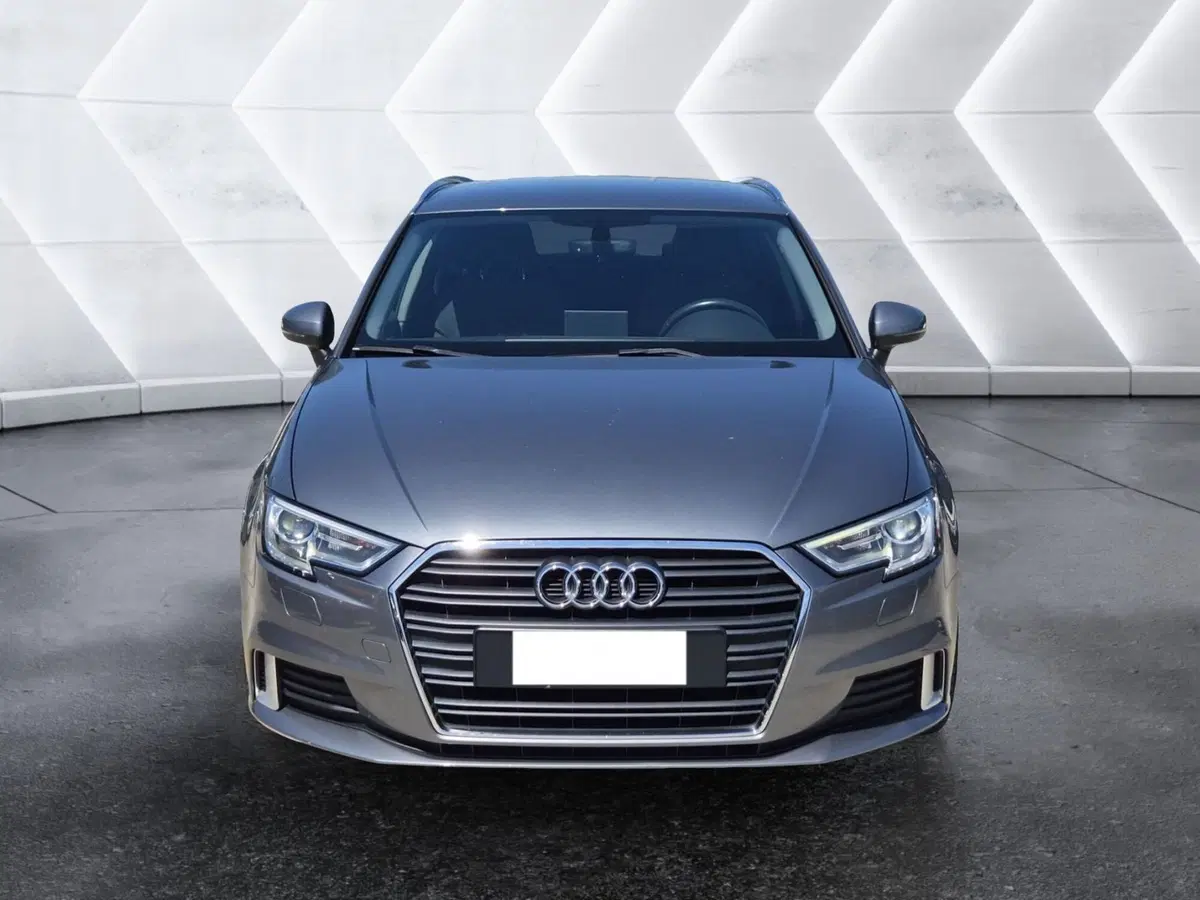 Audi A3 Sportback usata  (2)
