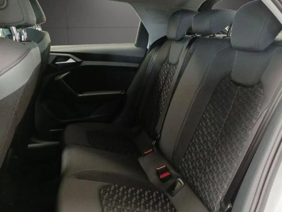 Audi A1 Sportback nuova a Milano (16)