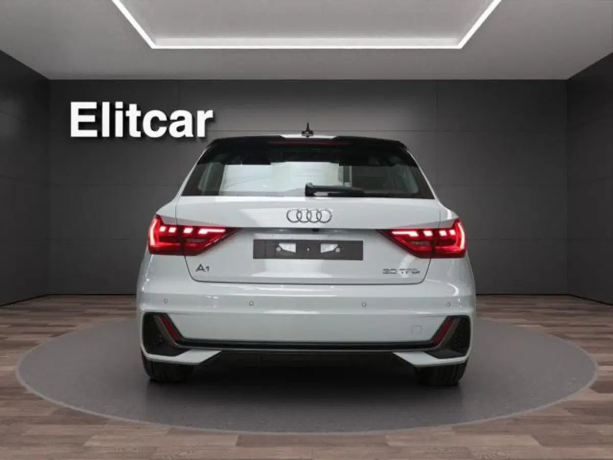 Audi A1 Sportback nuova a Milano (6)