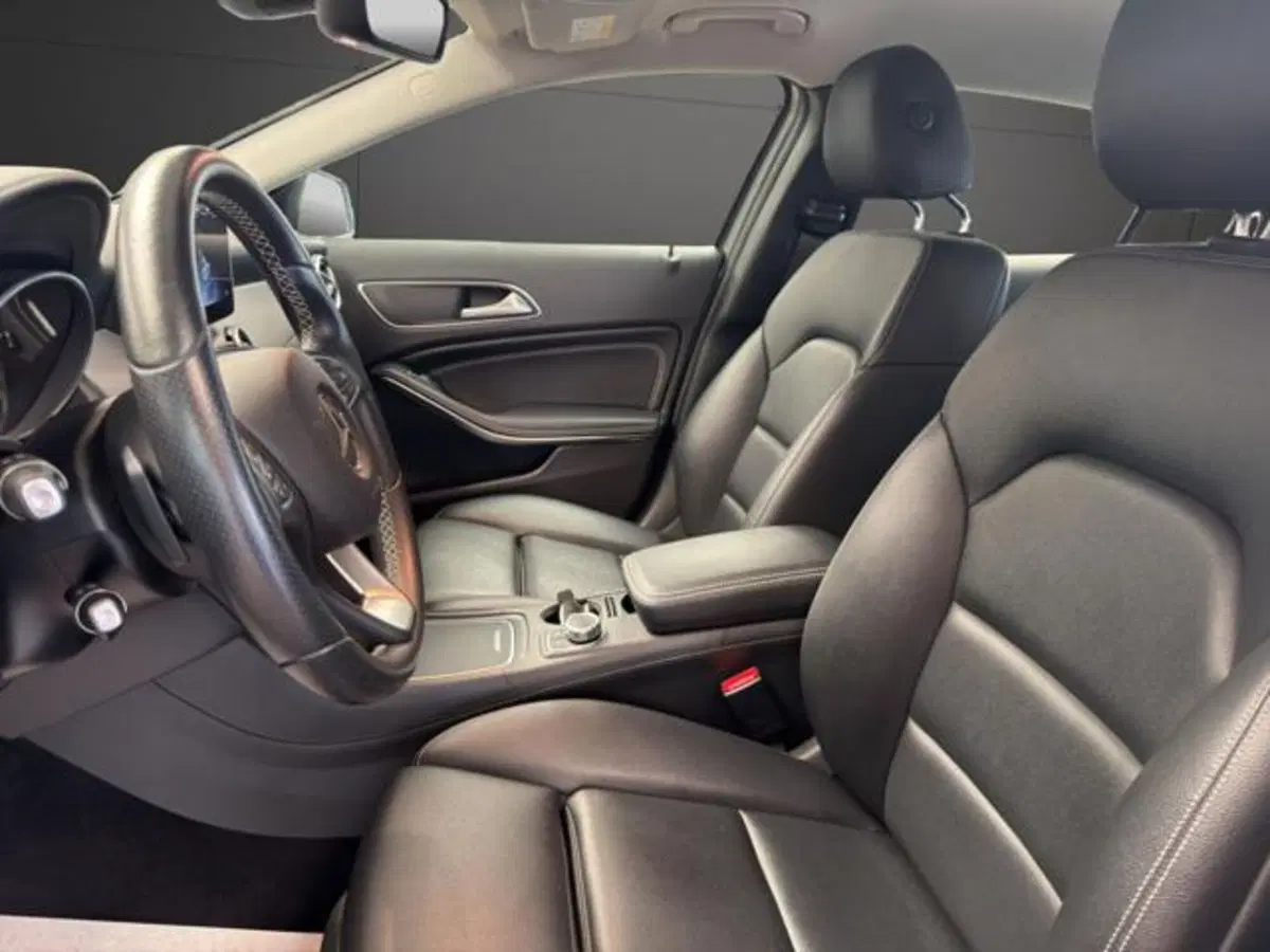 Mercedes-Benz GLA SUV usata a Milano (10)