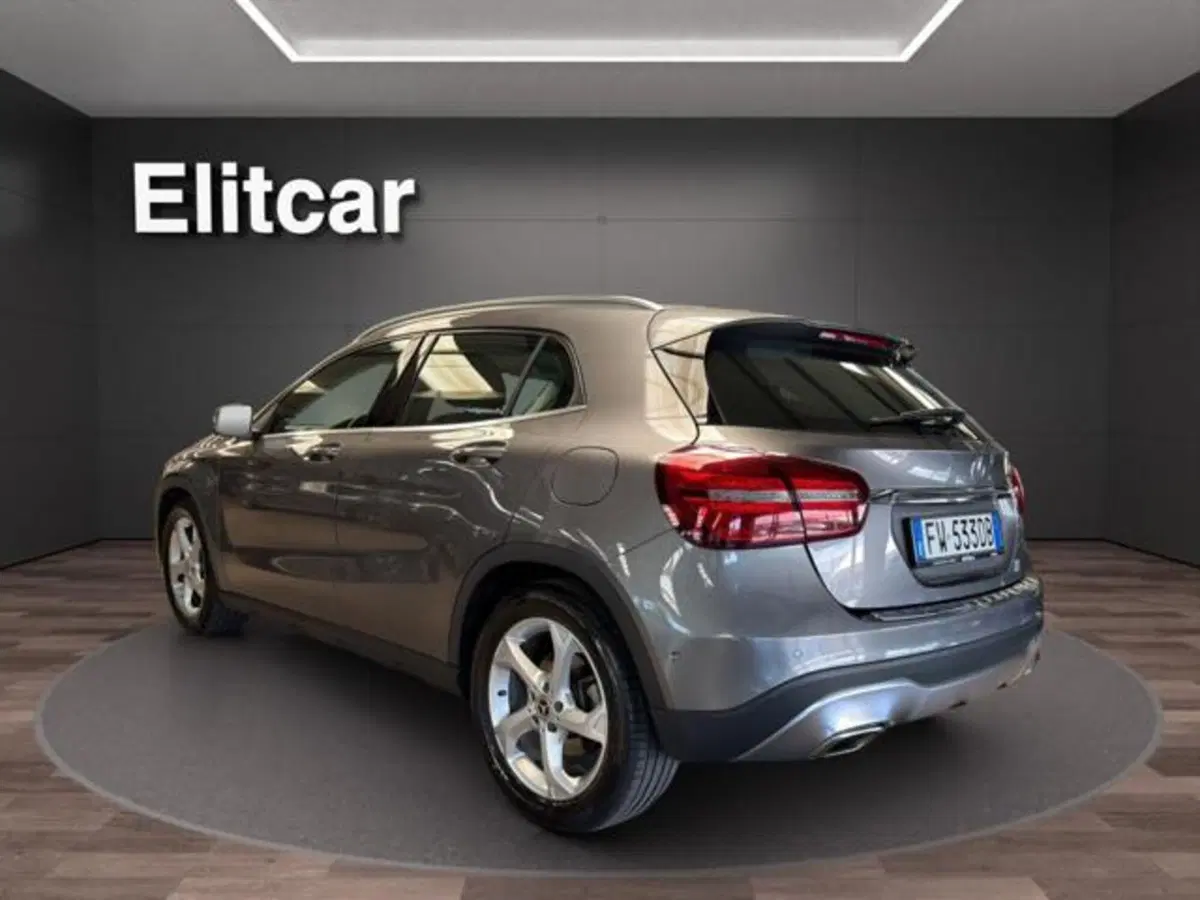 Mercedes-Benz GLA SUV usata a Milano (4)