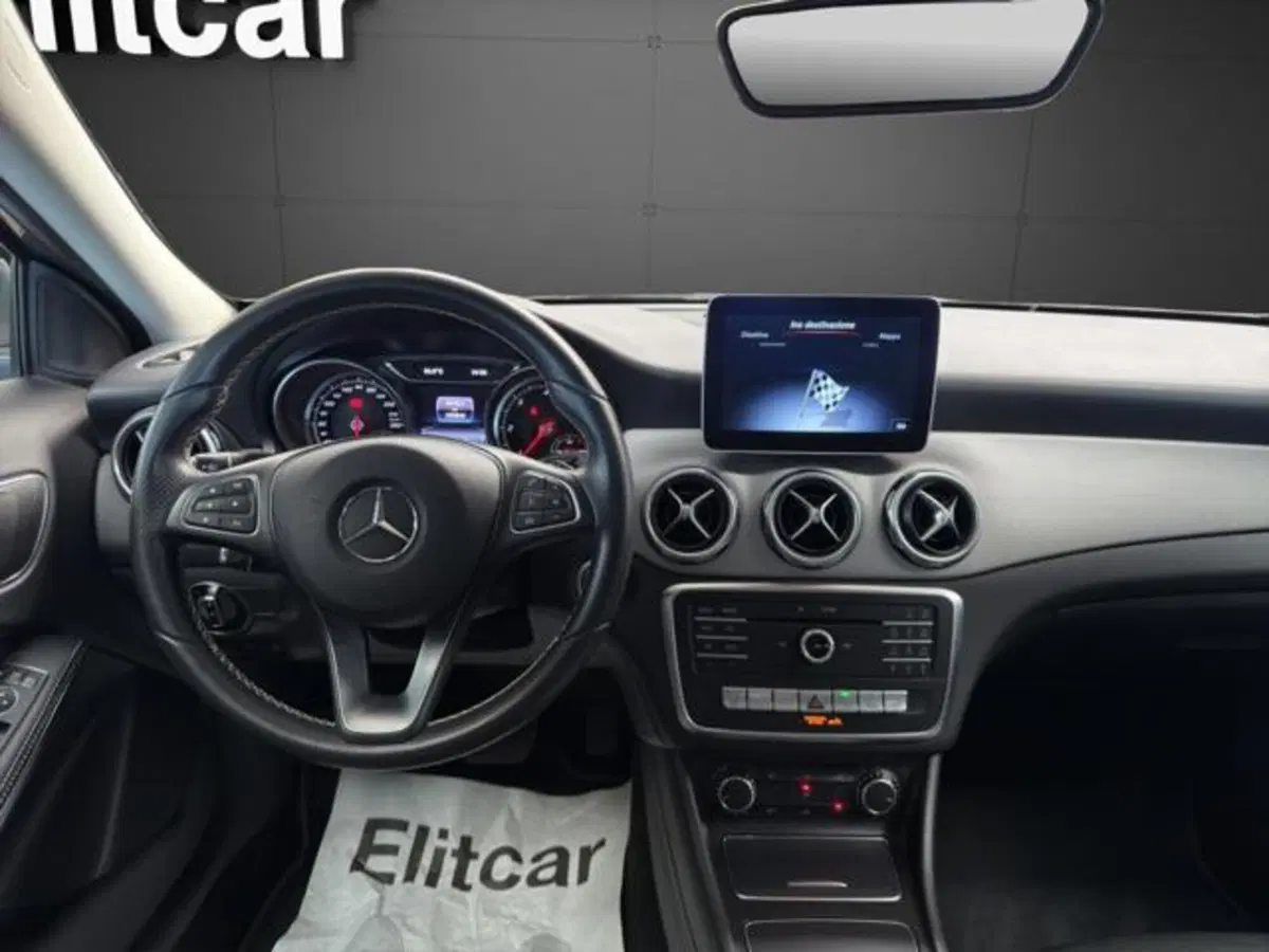 Mercedes-Benz GLA SUV usata a Milano (9)