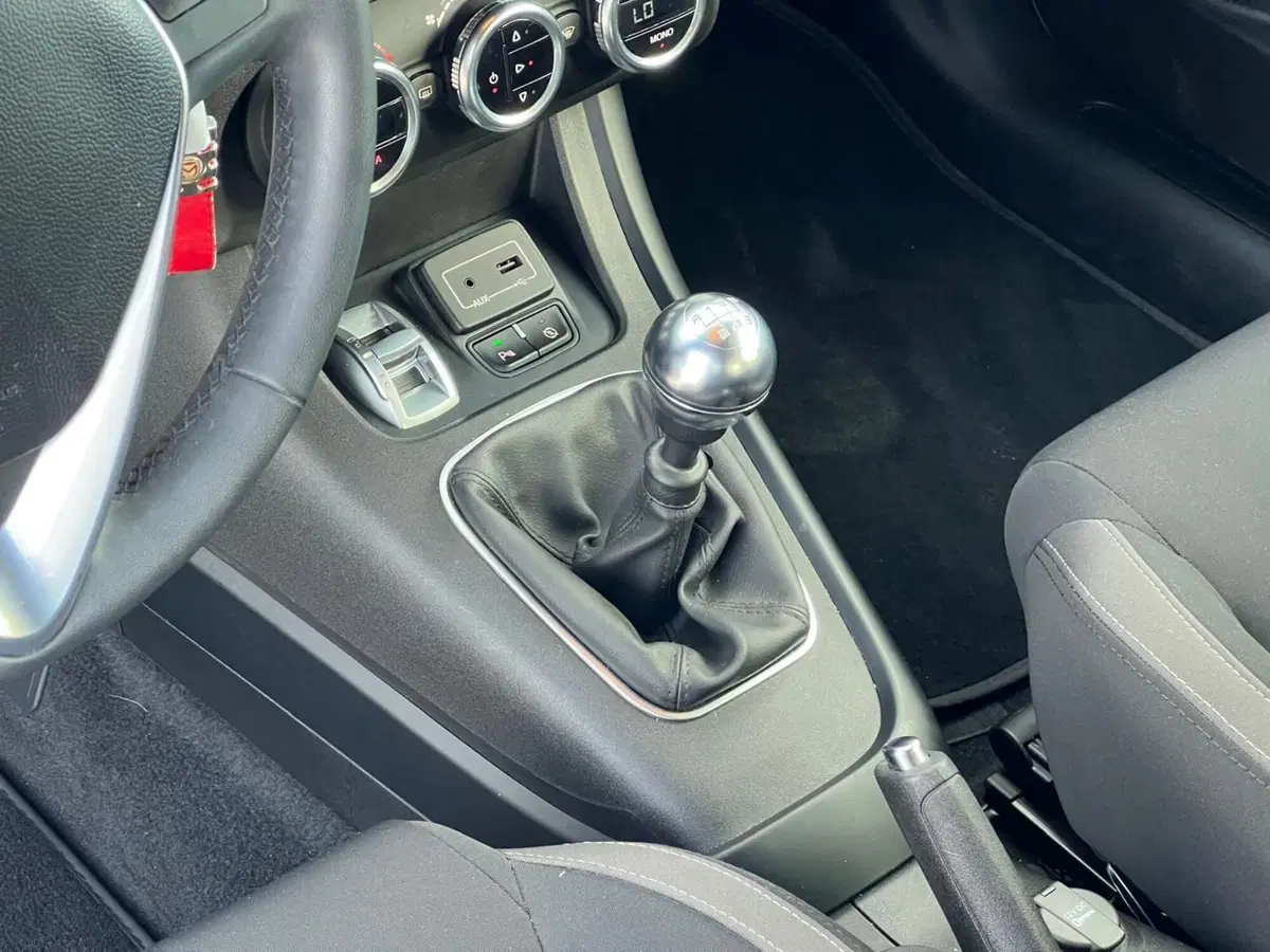 Alfa Romeo Giulietta usata a Matera (14)