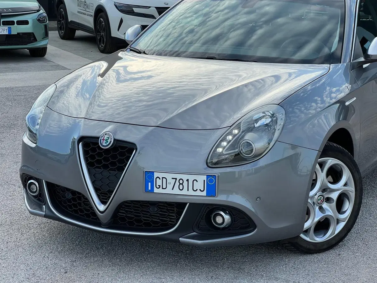 Alfa Romeo Giulietta usata a Matera (2)
