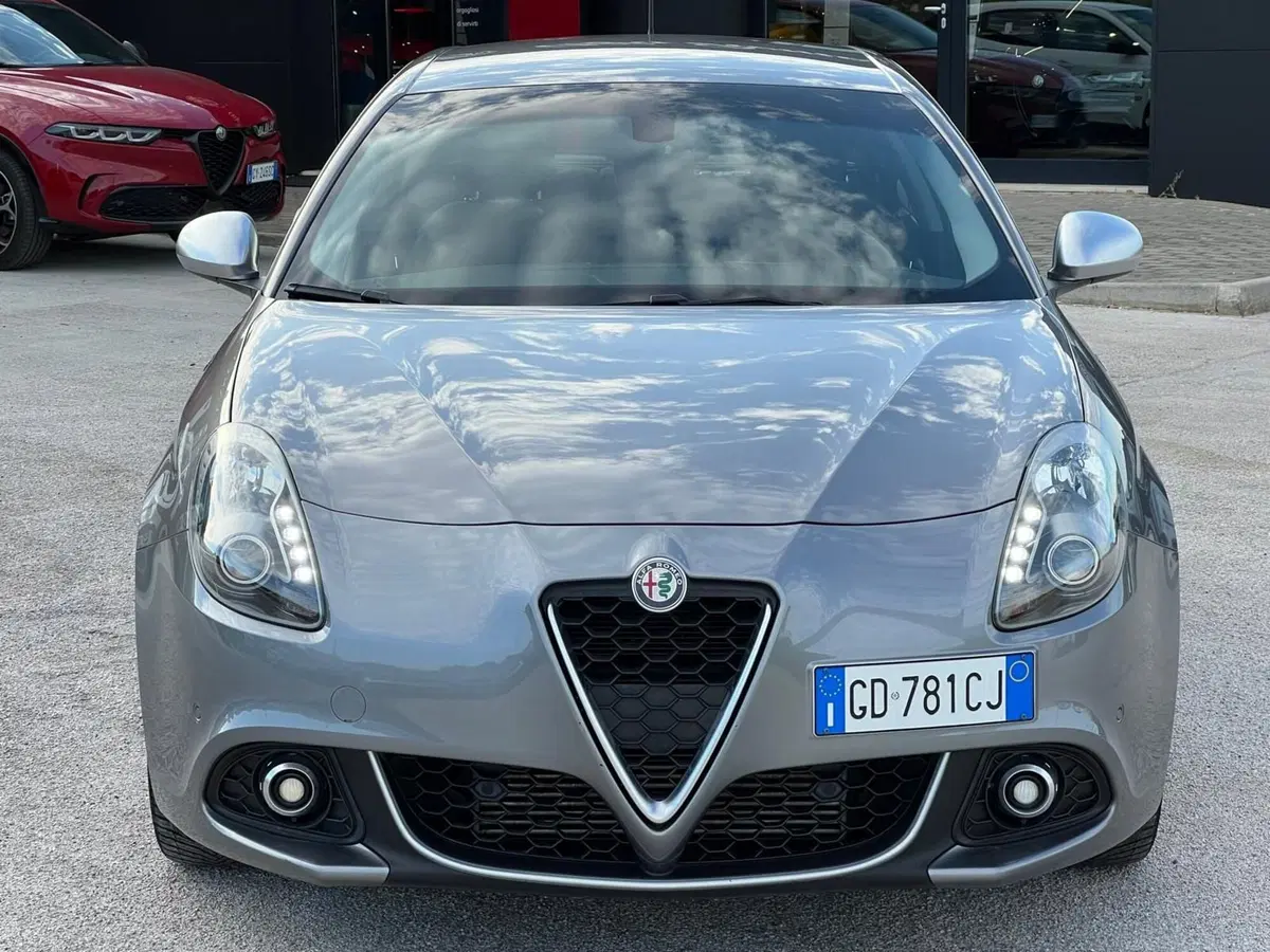 Alfa Romeo Giulietta usata a Matera (5)