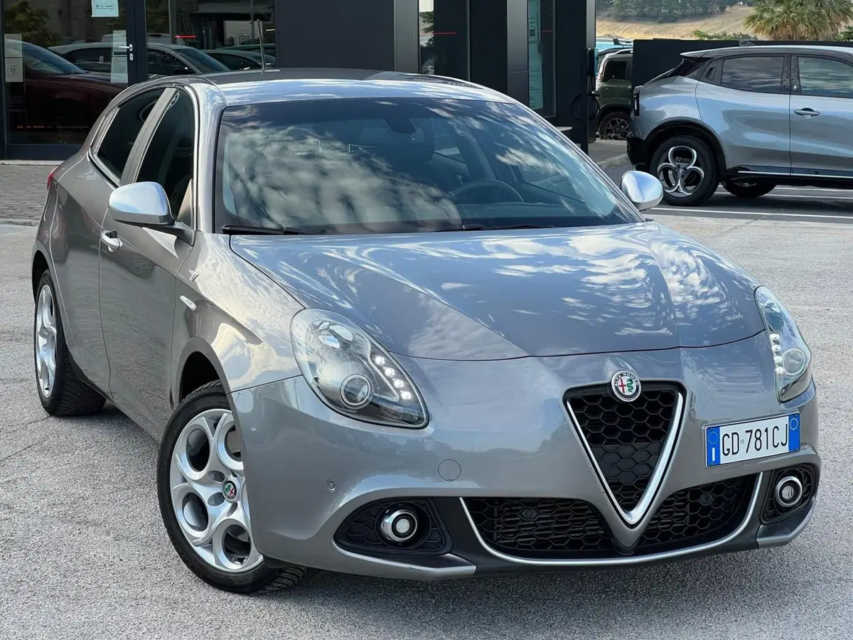 Alfa Romeo Giulietta usata a Matera (6)