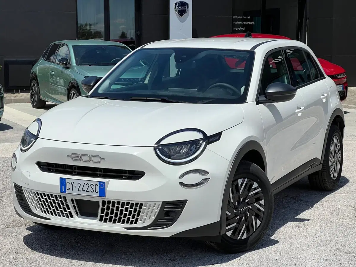 Fiat 600 nuova a Matera