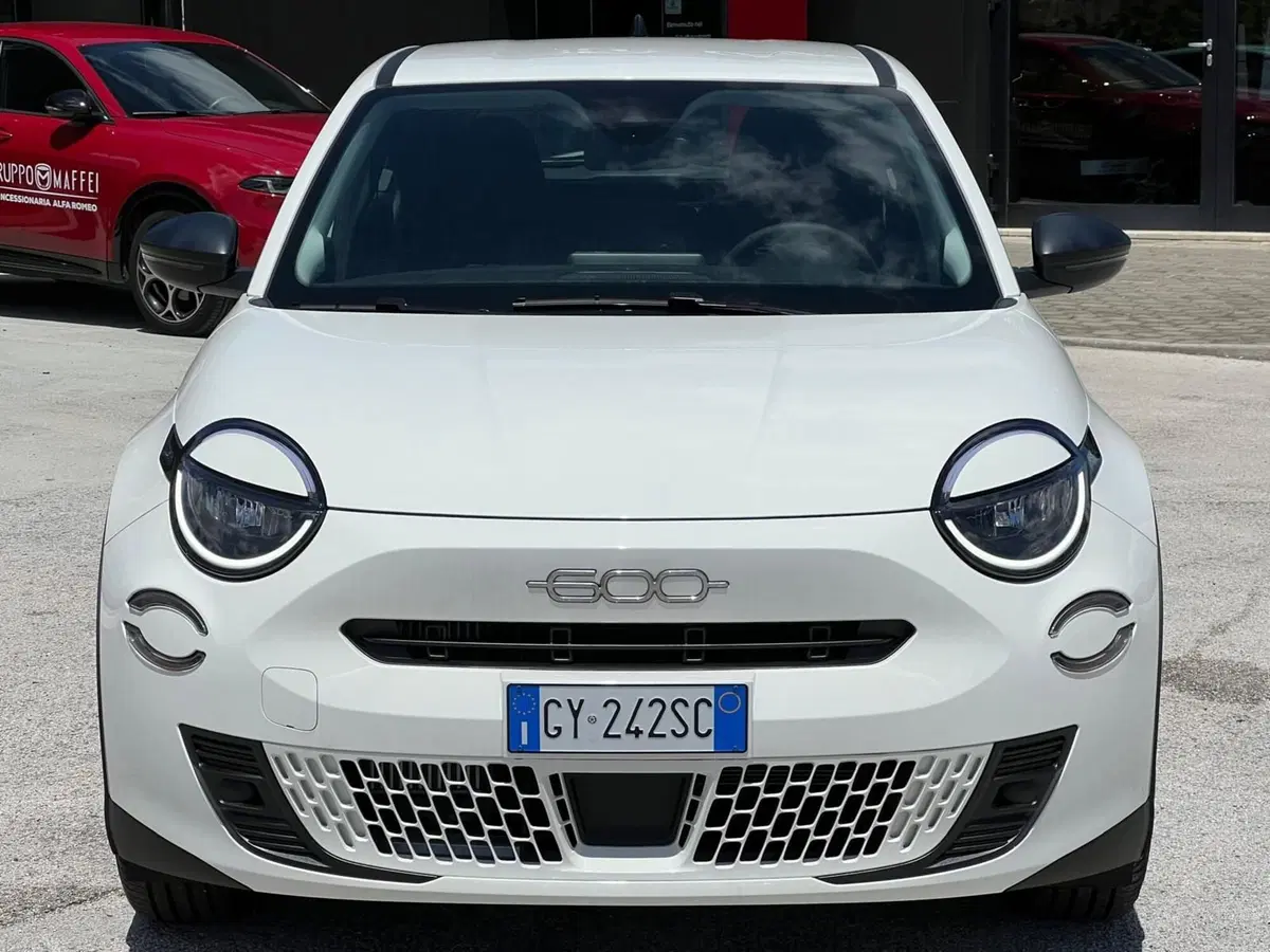 Fiat 600 nuova a Matera (3)