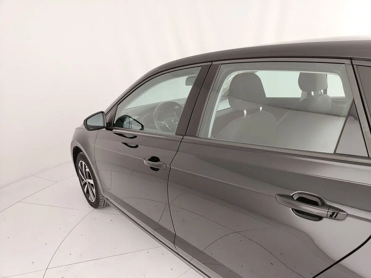 Volkswagen Polo usata a Caserta (12)
