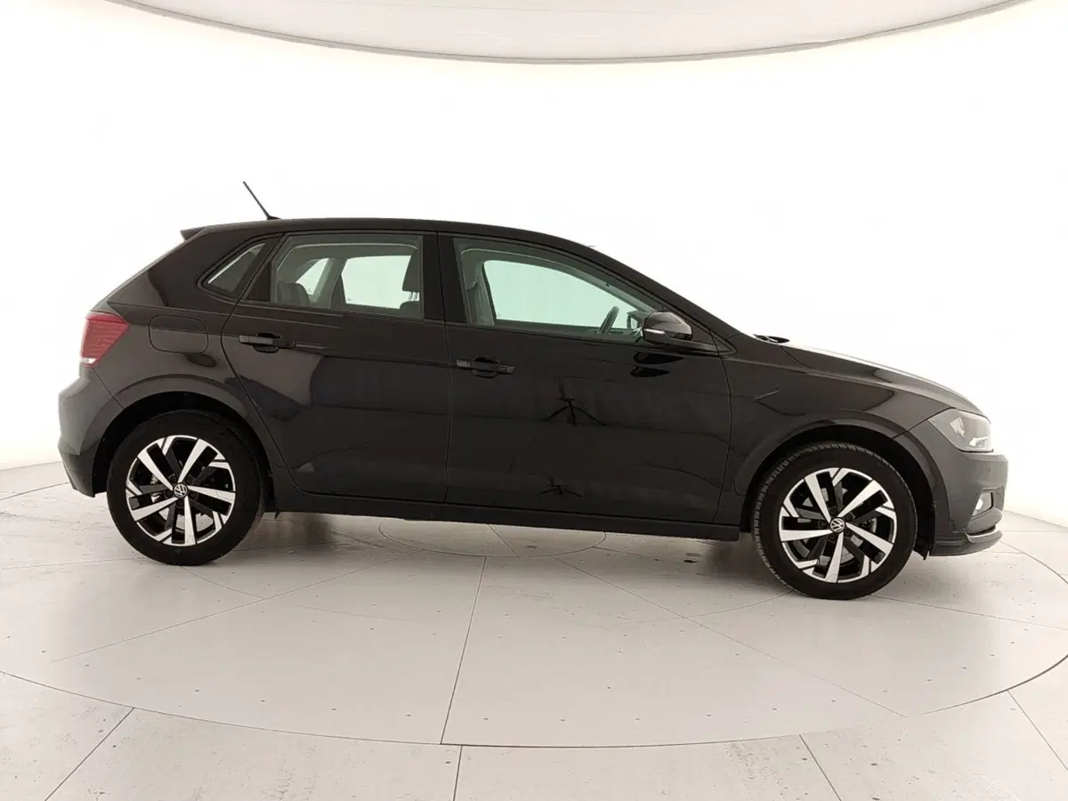 Volkswagen Polo usata a Caserta (7)