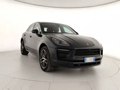 Porsche Macan 2.0 265cv pdk del 2022 usata a Caserta