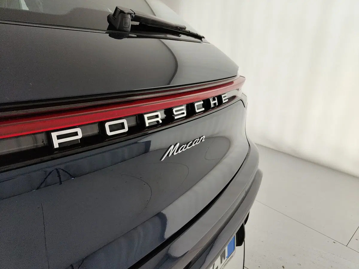 Porsche Macan usata a Caserta (10)
