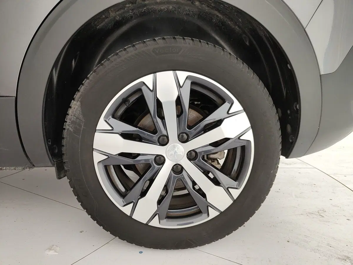 Peugeot 5008 usata a Caserta (12)