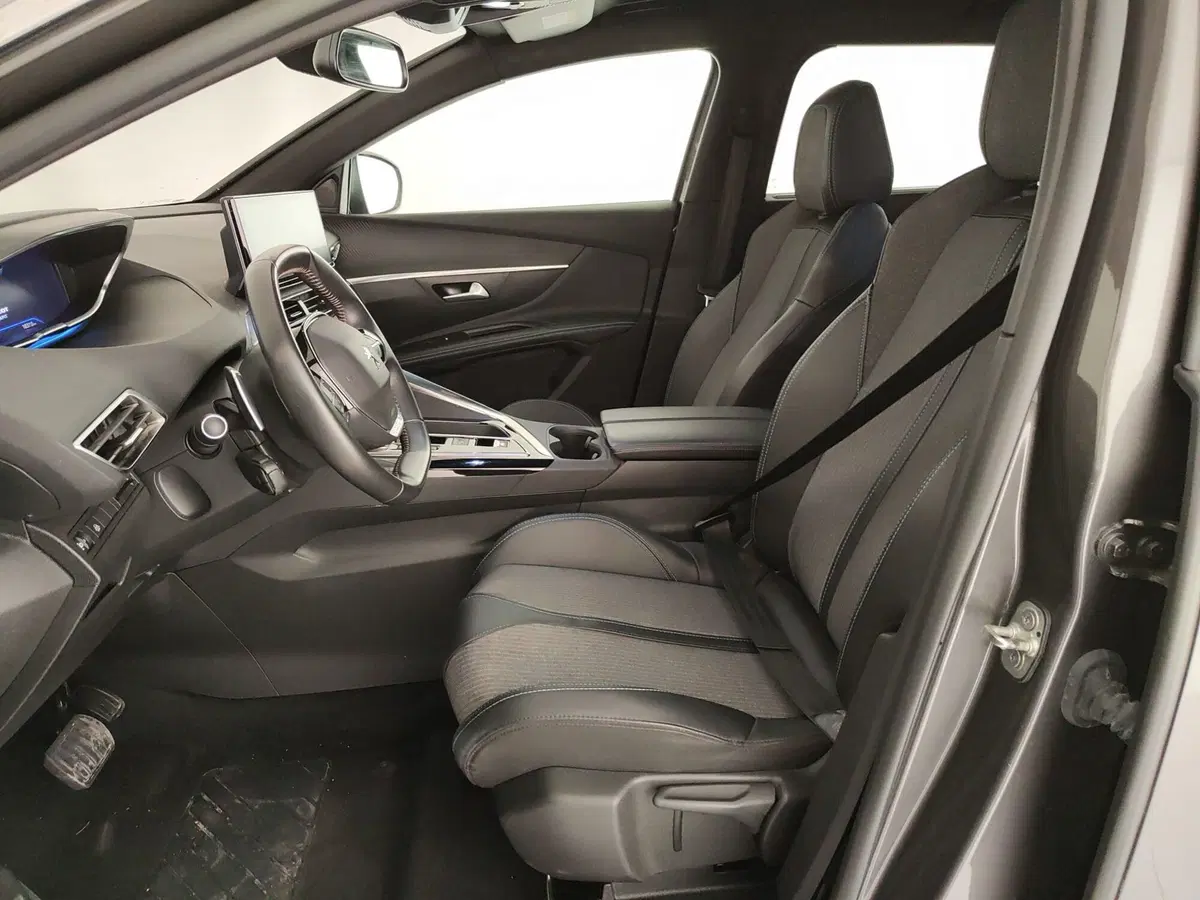 Peugeot 5008 usata a Caserta (17)