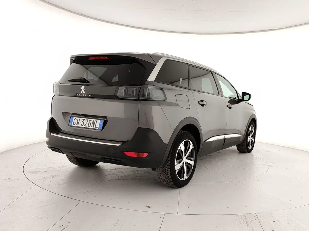 Peugeot 5008 usata a Caserta (6)