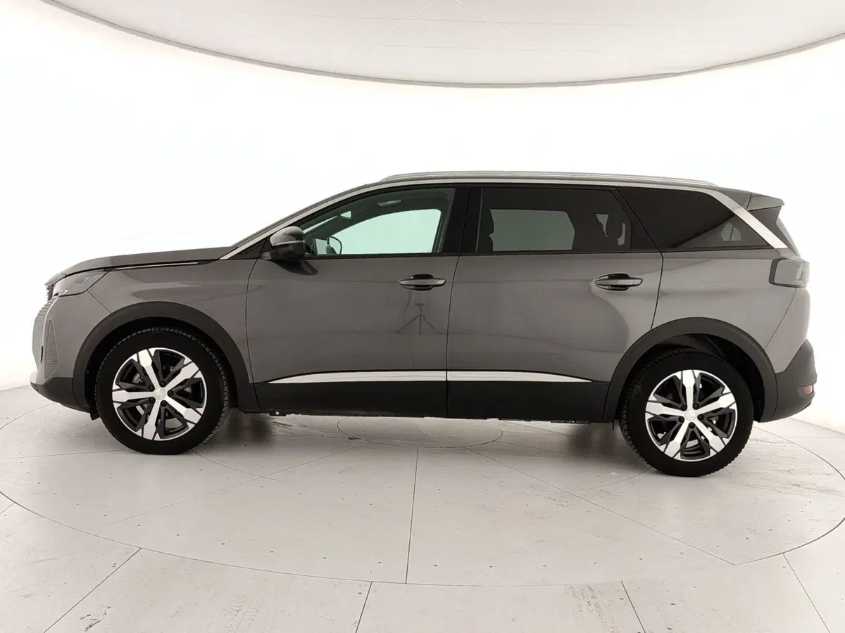 Peugeot 5008 usata a Caserta (8)