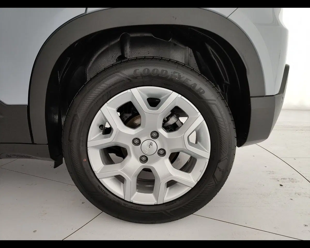 Jeep Avenger nuova a Caserta (10)