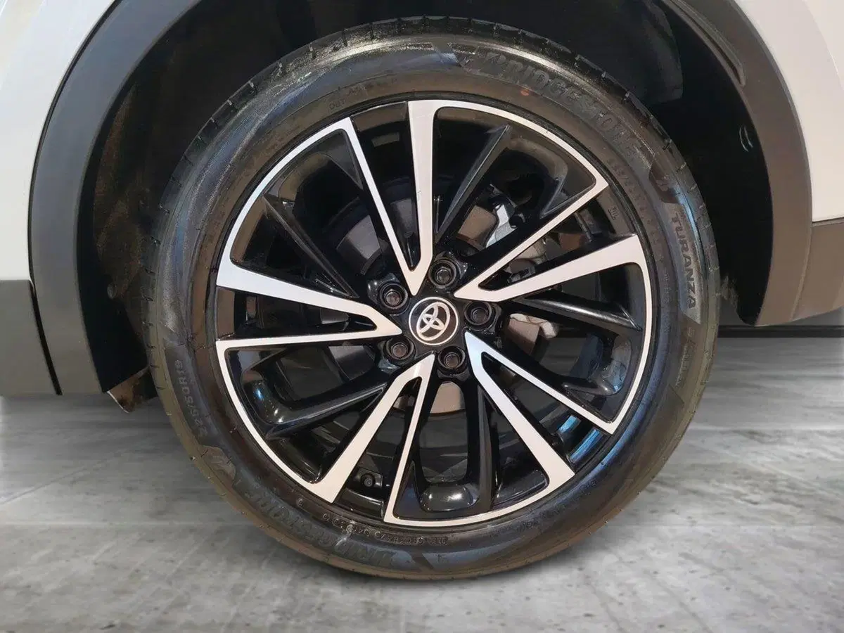 Toyota Toyota C-HR usata a Catania (13)