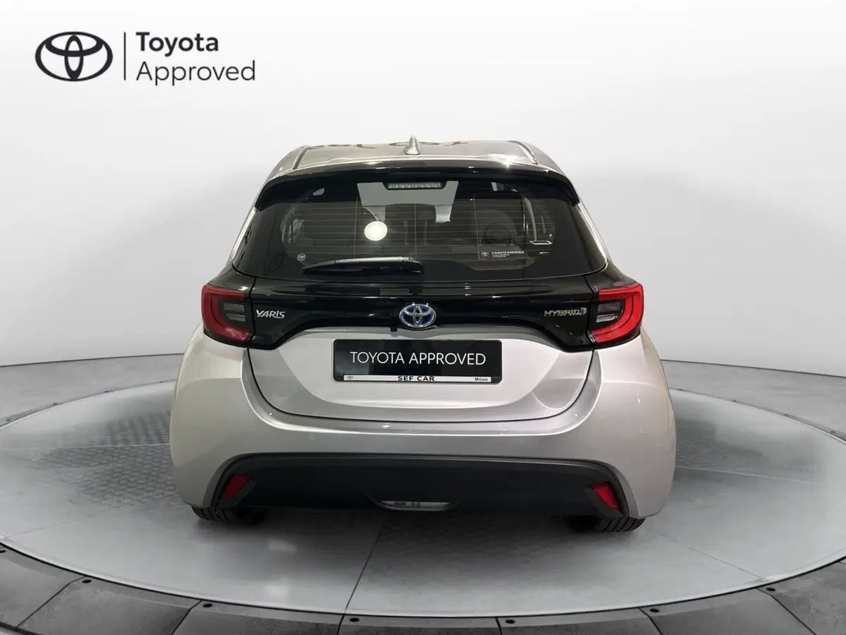 Toyota Yaris usata a Milano (5)