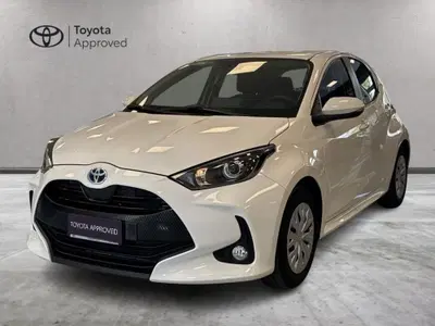 Toyota Yaris 1.5 Hybrid 5 porte Premiere del 2022 usata a Prato