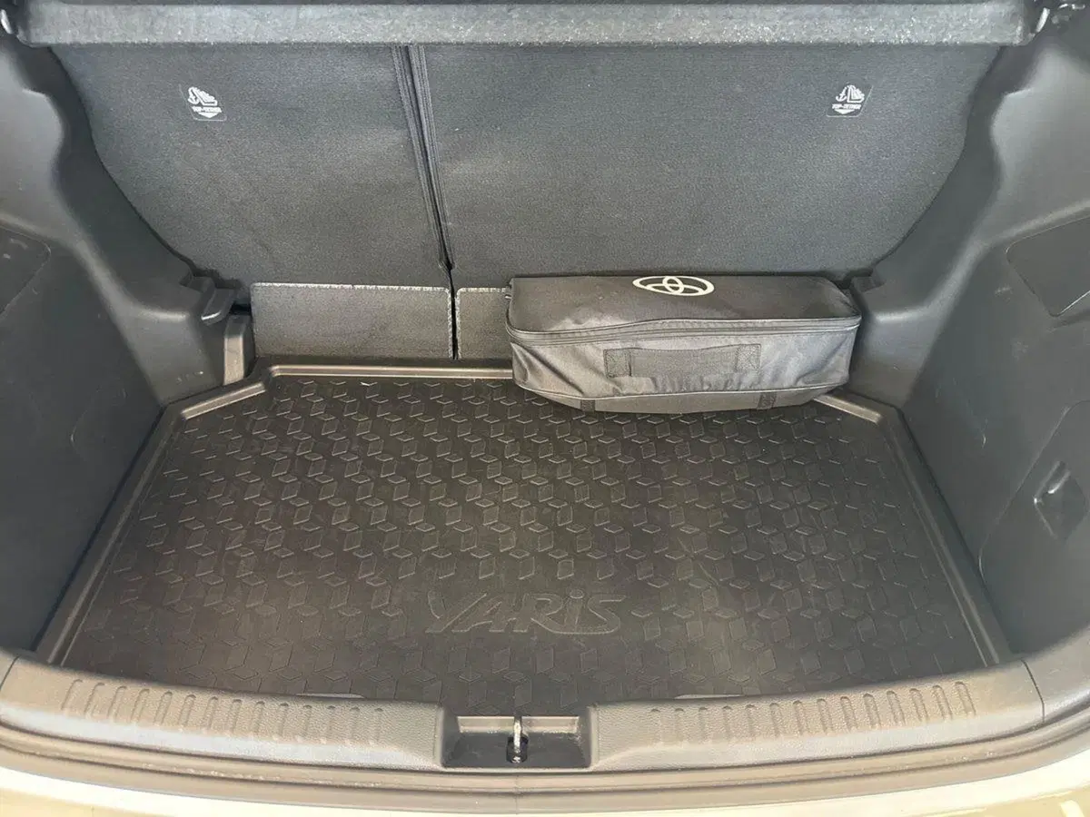 Toyota Yaris usata a Prato (12)