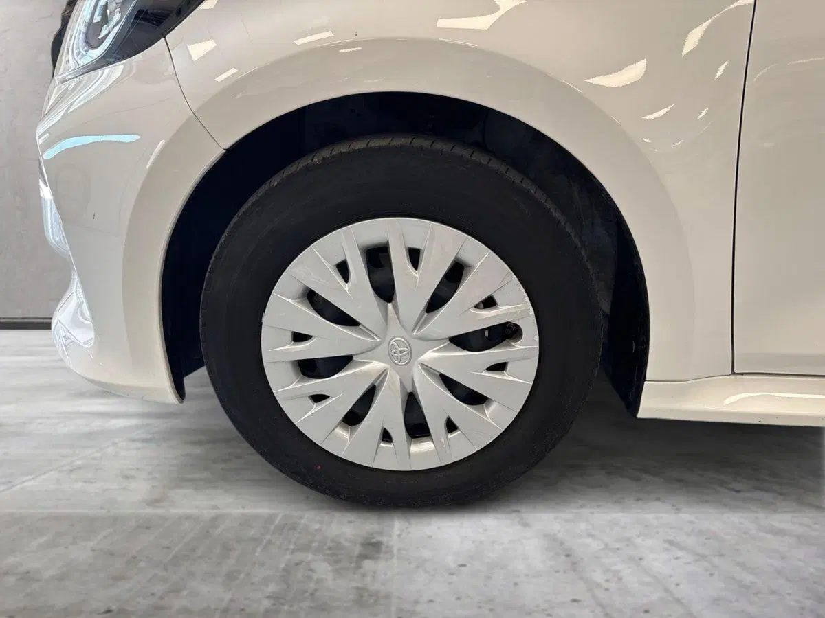Toyota Yaris usata a Prato (9)