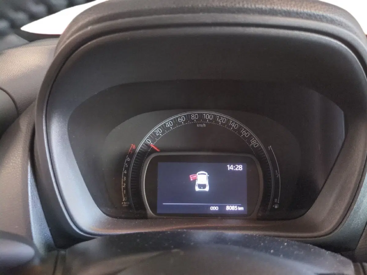Toyota Aygo X usata a Milano (13)