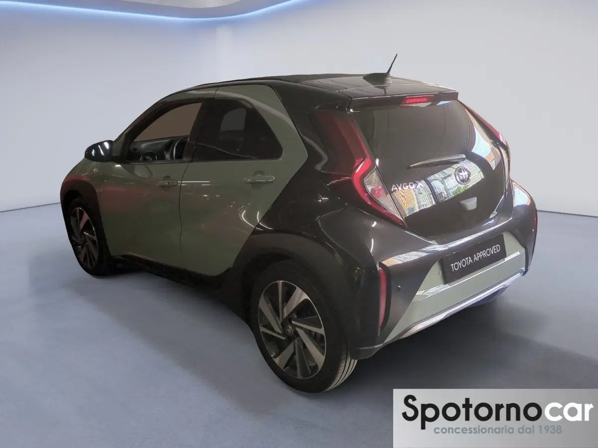 Toyota Aygo X usata a Milano (3)