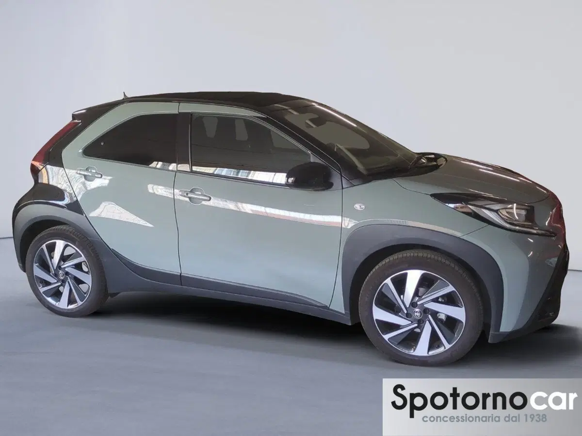 Toyota Aygo X usata a Milano (7)