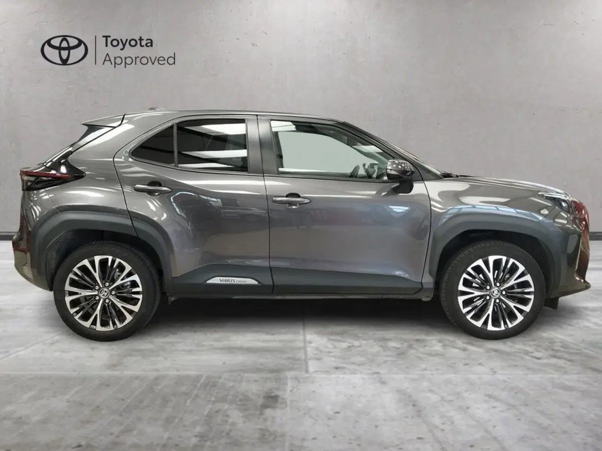 Toyota Yaris Cross usata a Roma (4)