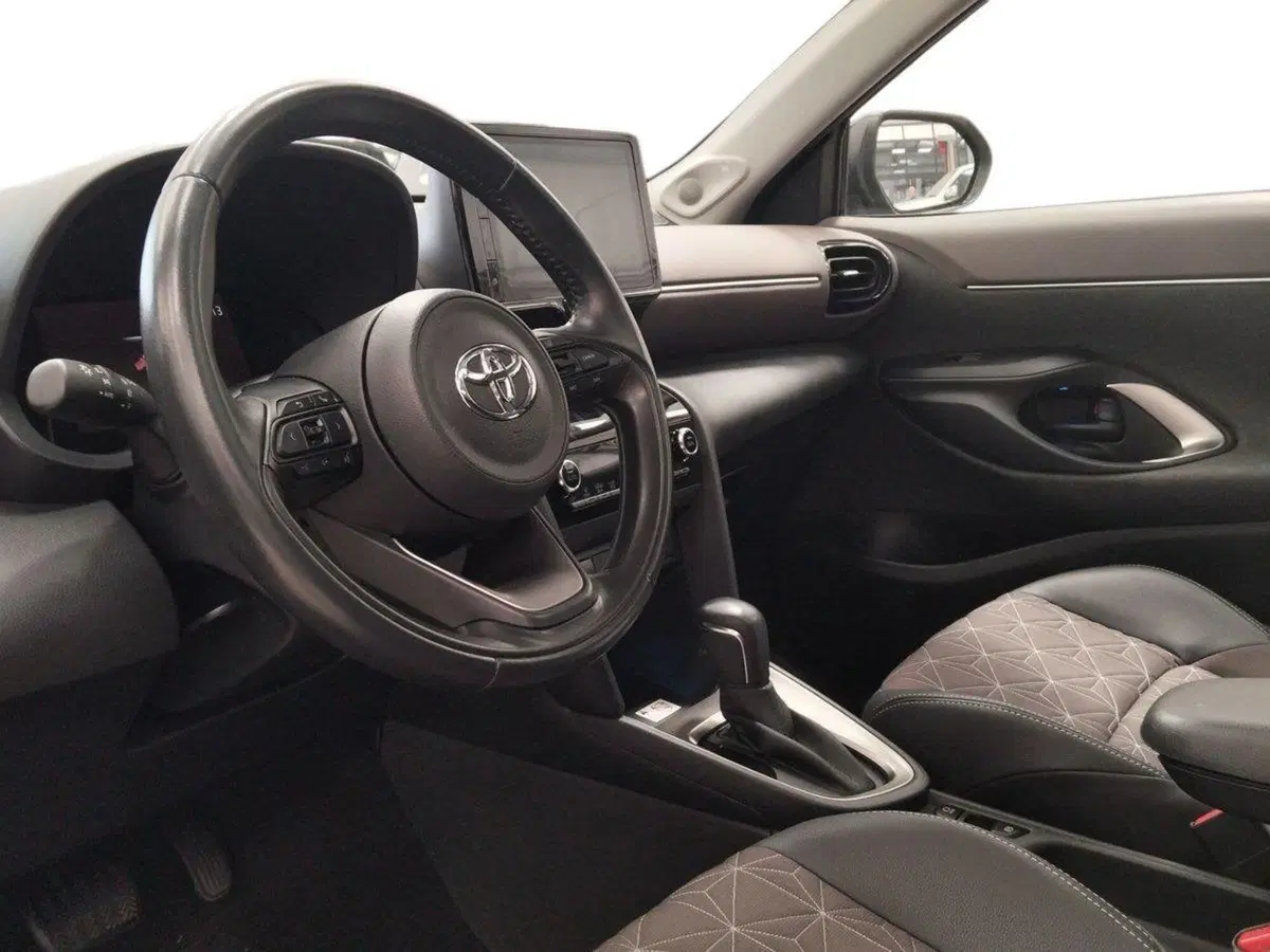 Toyota Yaris Cross usata a Roma (7)