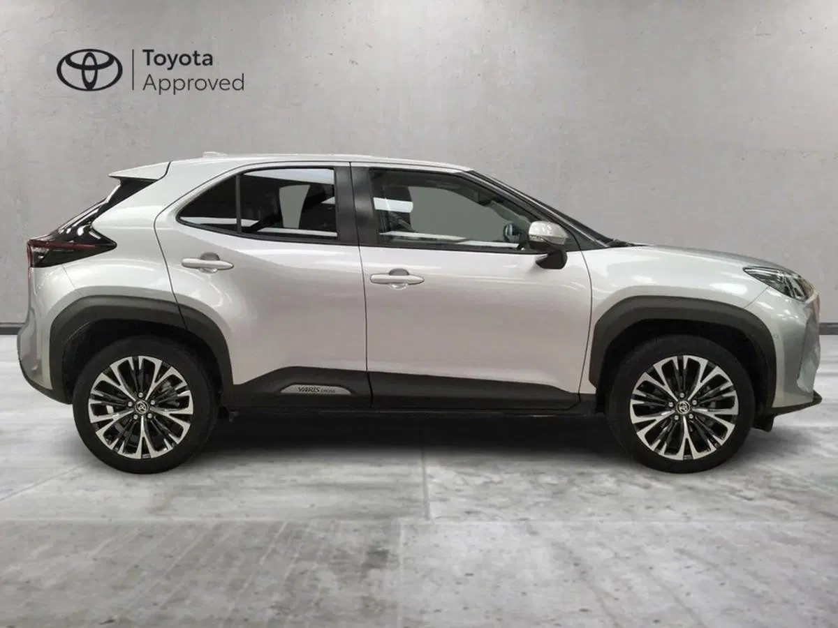Toyota Yaris Cross usata a Roma (4)