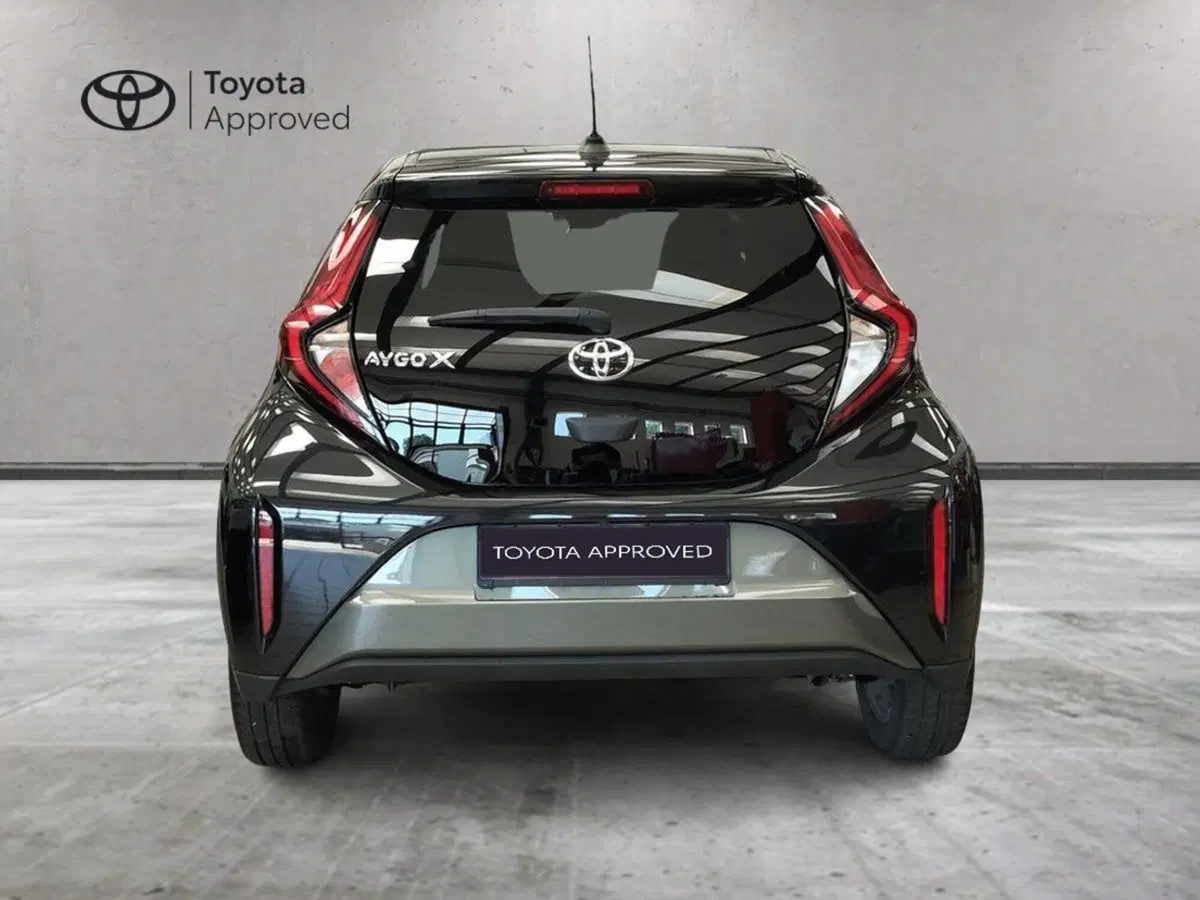 Toyota Aygo X usata a Roma (11)