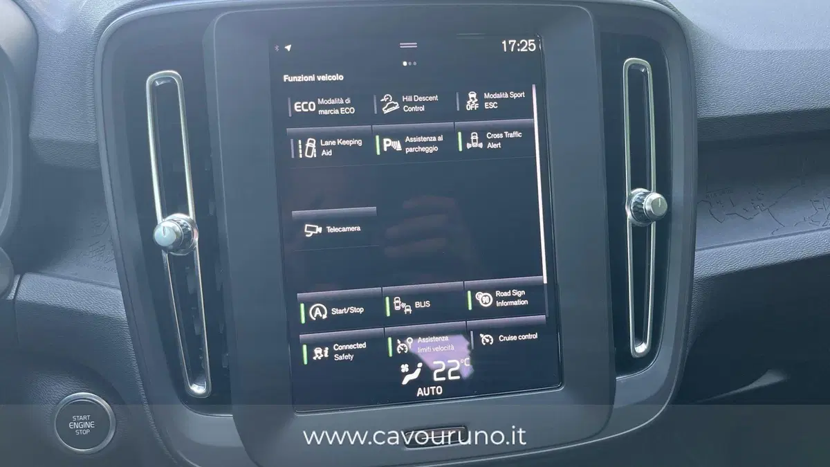 Volvo XC40 usata a Ferrara (12)