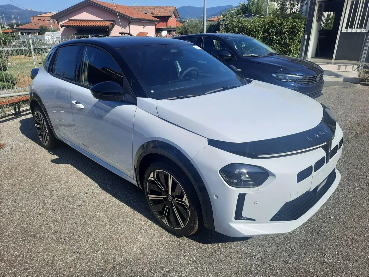 Lancia Ypsilon nuova a La Spezia