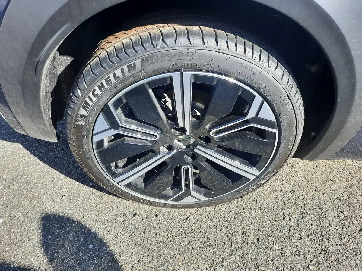 Lancia Ypsilon nuova a La Spezia (8)