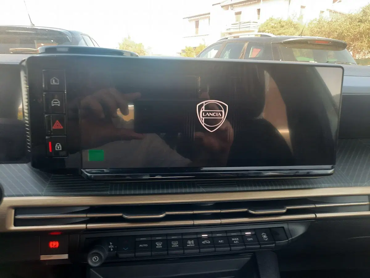 Lancia Ypsilon nuova a La Spezia (16)