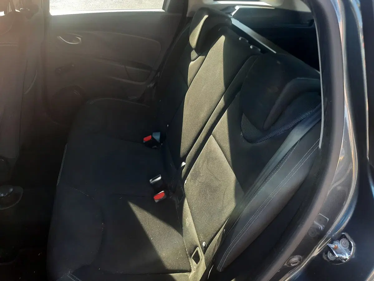 Renault Clio Sporter usata a La Spezia (12)