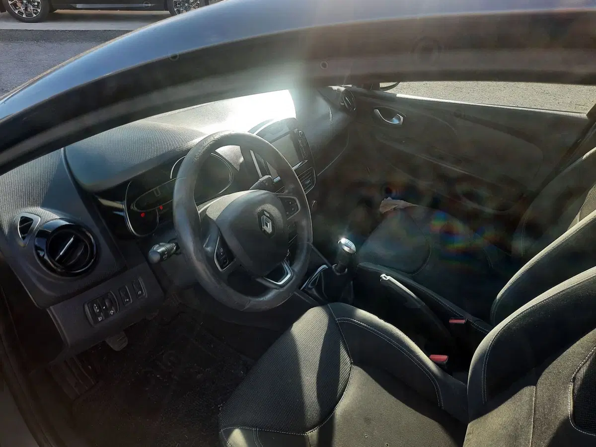 Renault Clio Sporter usata a La Spezia (14)