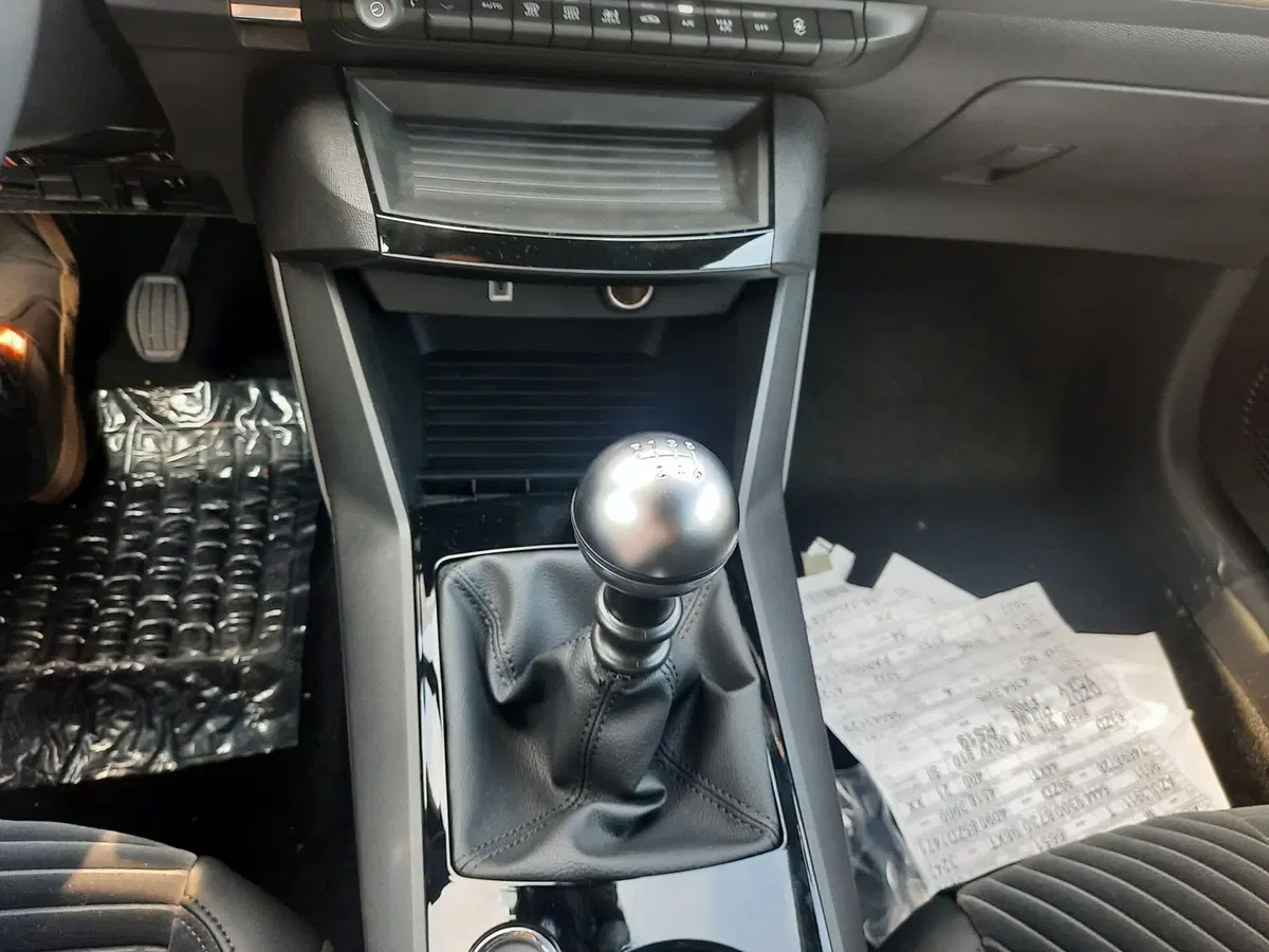 Lancia Ypsilon nuova a La Spezia (19)