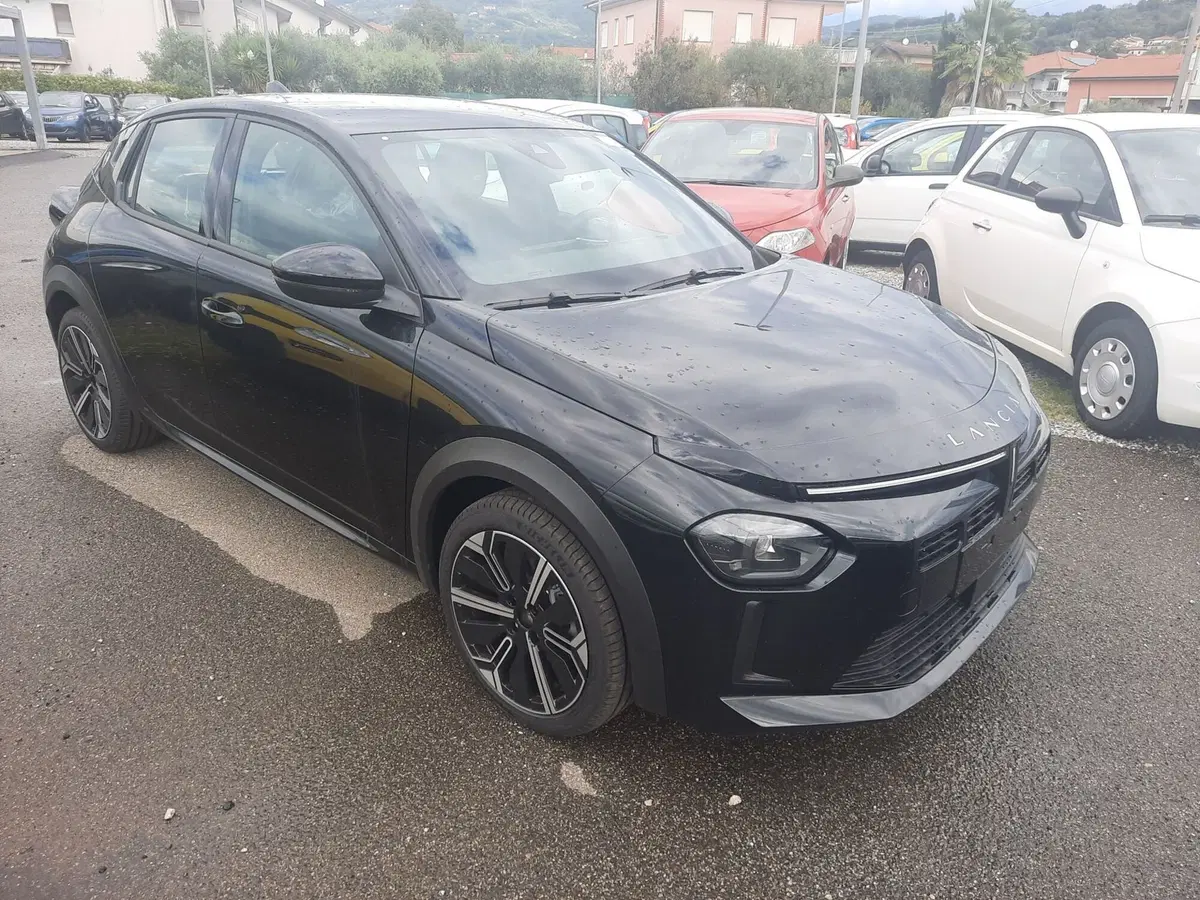 Lancia Ypsilon nuova a La Spezia
