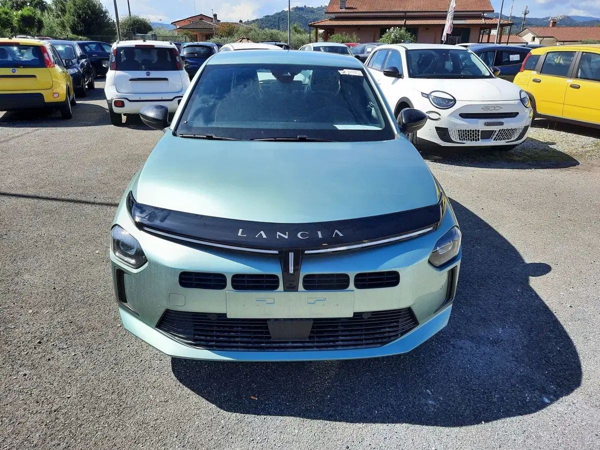 Lancia Ypsilon nuova a La Spezia (2)