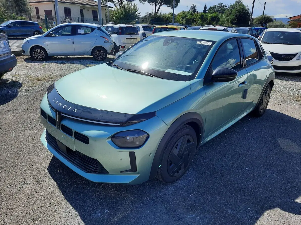 Lancia Ypsilon nuova a La Spezia (3)