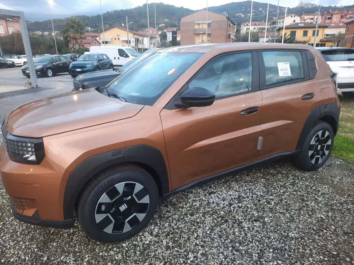 Fiat Grande Panda nuova a La Spezia (4)