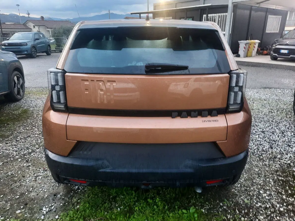 Fiat Grande Panda nuova a La Spezia (6)