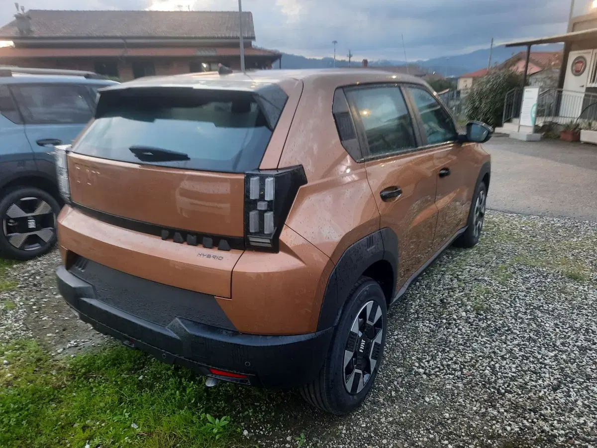 Fiat Grande Panda nuova a La Spezia (7)