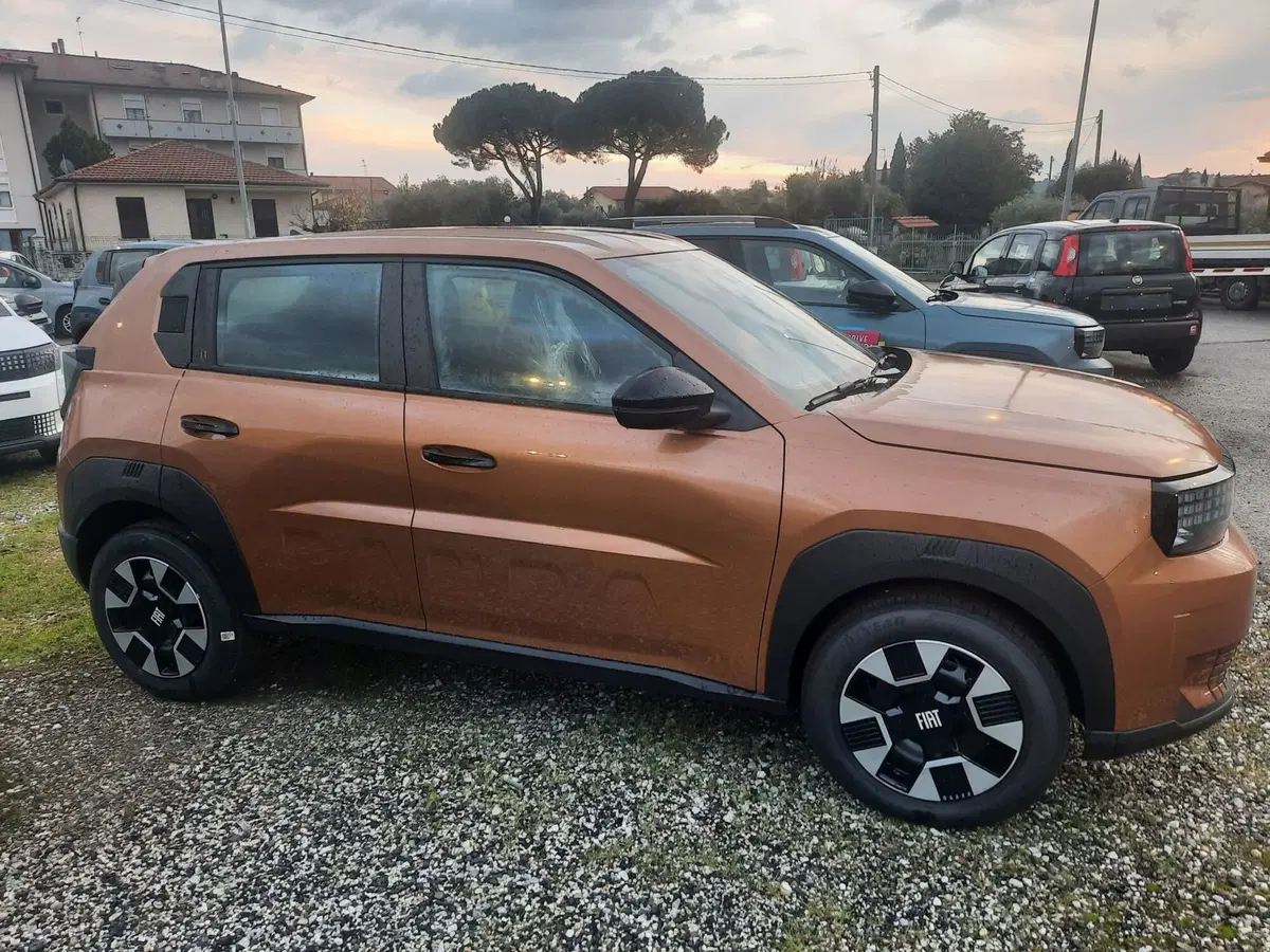 Fiat Grande Panda nuova a La Spezia (8)