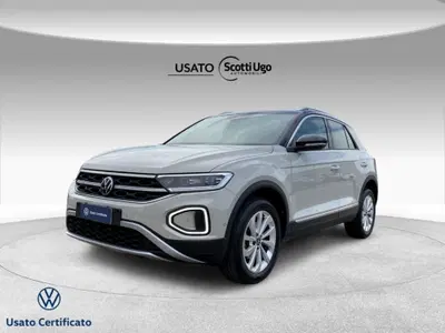 Volkswagen T-Roc 1.0 TSI Style del 2023 usata a Sinalunga